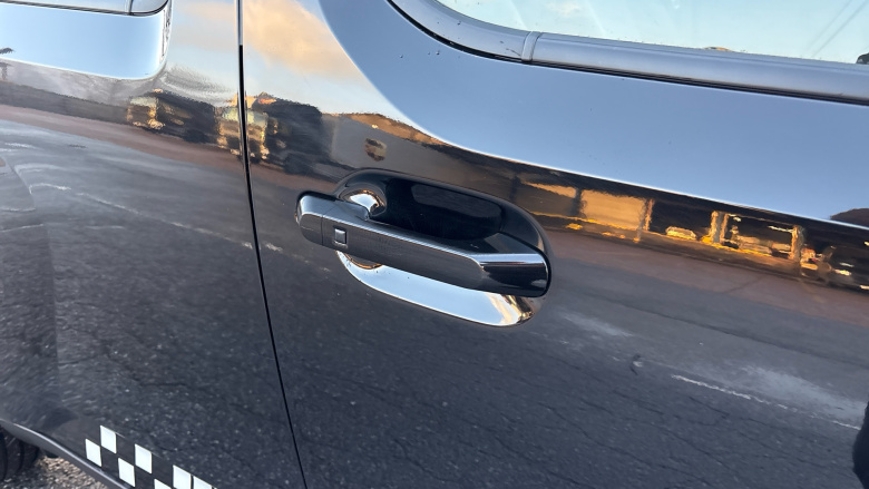 Hyundai INSTER 85kW 02 49kWh 5dr Auto Electric Hatchback